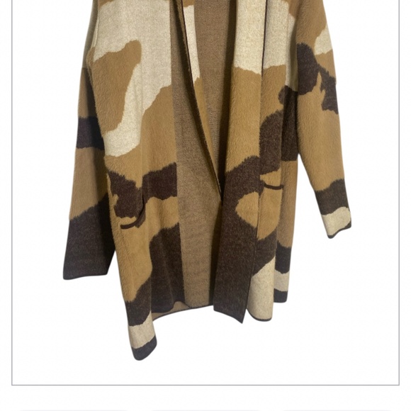 Women’s Fall cardigan, Animal Print - Picture 3 of 3